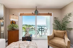 610 Island Way, Clearwater Beach, FL 33767 - Photo 7