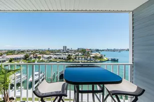 610 Island Way, Clearwater Beach, FL 33767 - Photo 5