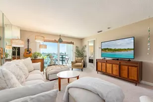 610 Island Way, Clearwater Beach, FL 33767 - Photo 3