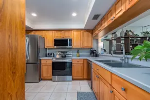 610 Island Way, Clearwater Beach, FL 33767 - Photo 9