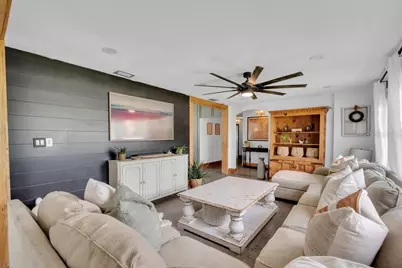 7820 Lithia Pinecrest Road, Lithia, FL 33547 - Photo 11