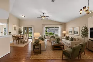 2724 Golf Lake Dr, Plant City, FL 33566 - Photo 3