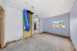 6235 Hampton Dr N, Saint Petersburg, FL 33710 - Photo 19