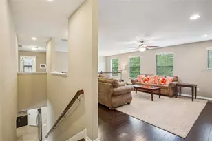 210 Dakota Hill Dr, Seffner, FL 33584 - Photo 21