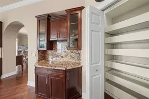 18817 Wimbledon Cir, Lutz, FL 33558 - Photo 15