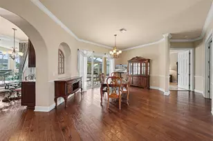 18817 Wimbledon Cir, Lutz, FL 33558 - Photo 9