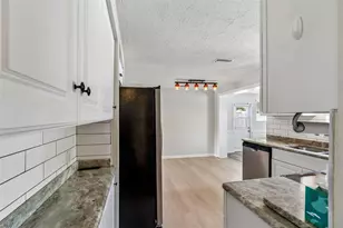 6201 Silver Dr, New Port Richey, FL 34653 - Photo 13