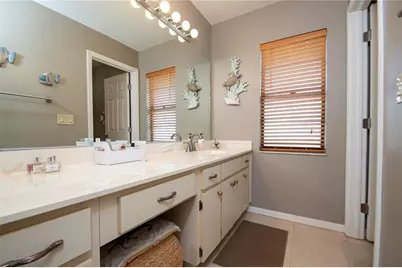 319 Linger Lane, Sun City Center, FL 33573 - Photo 15