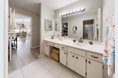 319 Linger Lane, Sun City Center, FL 33573 - Photo 17