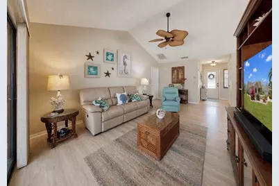 319 Linger Lane, Sun City Center, FL 33573 - Photo 9