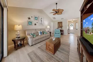 319 Linger Ln, Sun City Center, FL 33573 - Photo 9