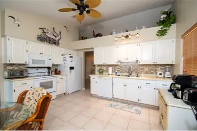 319 Linger Lane, Sun City Center, FL 33573 - Photo 19