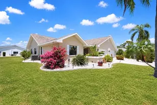 319 Linger Ln, Sun City Center, FL 33573 - Photo 3