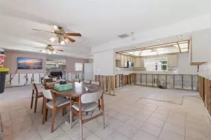 3876 Shore Acres Blvd NE, Saint Petersburg, FL 33703 - Photo 13