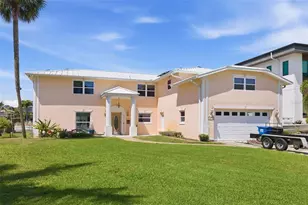 3876 Shore Acres Blvd NE, Saint Petersburg, FL 33703 - Photo 11