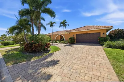 1997 Hawaii Avenue NE, Saint Petersburg, FL 33703 - Photo 1