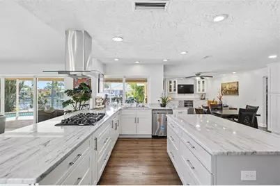 1997 Hawaii Avenue NE, Saint Petersburg, FL 33703 - Photo 13