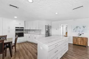 1997 Hawaii Ave NE, Saint Petersburg, FL 33703 - Photo 17