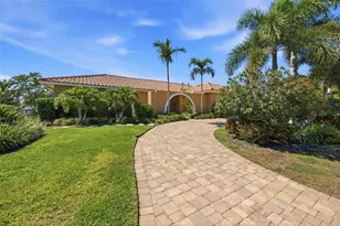 1997 Hawaii Ave NE, Saint Petersburg, FL 33703 - Photo 3