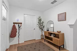 4720 Tuscan Loon Dr, Tampa, FL 33619 - Photo 9