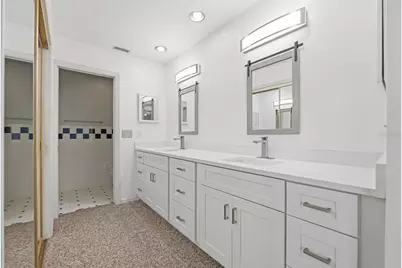 15446 E Pond Woods Drive #15446, Tampa, FL 33618 - Photo 11
