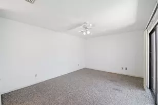 15446 E Pond Woods Dr, Tampa, FL 33618 - Photo 9