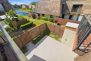 15446 E Pond Woods Dr, Tampa, FL 33618 - Photo 23