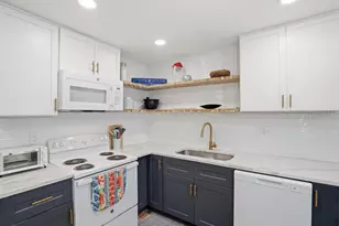 118 92nd Ave, Treasure Island, FL 33706 - Photo 7