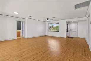 9554 86th Ave, Seminole, FL 33777 - Photo 7