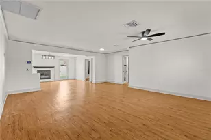 9554 86th Ave, Seminole, FL 33777 - Photo 9