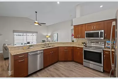 3617 Treeline Drive, Valrico, FL 33596 - Photo 3