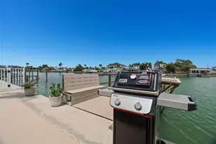 11655 3rd St E, Treasure Island, FL 33706 - Photo 37