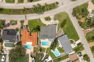 900 79th St S, Saint Petersburg, FL 33707 - Photo 69