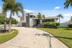 900 79th St S, Saint Petersburg, FL 33707 - Photo 79