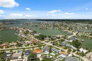 900 79th St S, Saint Petersburg, FL 33707 - Photo 65