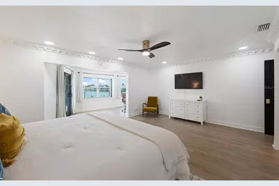 900 79th Street S, Saint Petersburg, FL 33707 - Photo 35