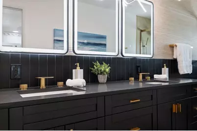 900 79th Street S, Saint Petersburg, FL 33707 - Photo 43