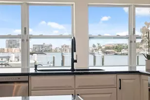 900 79th St S, Saint Petersburg, FL 33707 - Photo 13