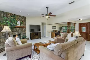 9203 Kingsridge Dr, Temple Terrace, FL 33637 - Photo 5