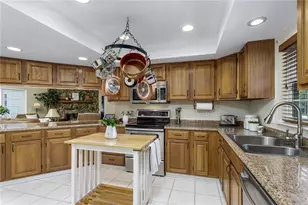 9203 Kingsridge Dr, Temple Terrace, FL 33637 - Photo 7