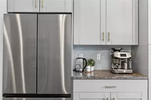 134 8th St N, Saint Petersburg, FL 33701 - Photo 37