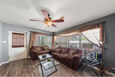 5042 Lake Charles Drive N, Kenneth City, FL 33709 - Photo 13