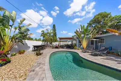 5042 Lake Charles Drive N, Kenneth City, FL 33709 - Photo 19