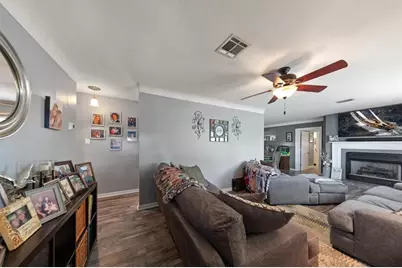 5042 Lake Charles Drive N, Kenneth City, FL 33709 - Photo 7