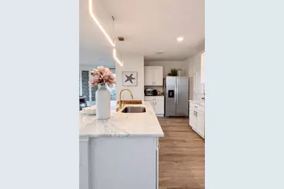 3419 Hilltop Circle, Bradenton, FL 34211 - Photo 5