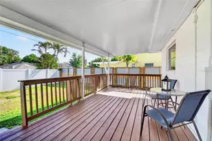 11225 59th Ave, Seminole, FL 33772 - Photo 11