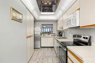 9415 Blind Pass Rd, Saint Pete Beach, FL 33706 - Photo 21