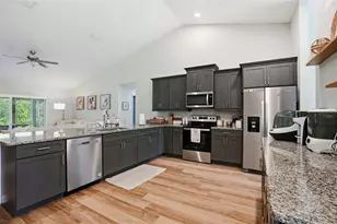 12223 Peregrine Falcon Ave, Weeki Wachee, FL 34614 - Photo 15