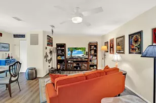 5980 Terrace Park Dr N, Saint Petersburg, FL 33709 - Photo 5