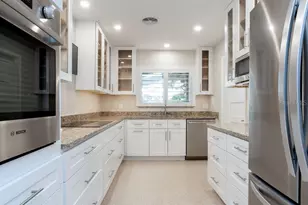 308 Palmetto Ln, Largo, FL 33770 - Photo 9